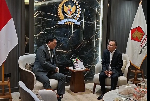 Momen Akrab Dasco Sambut Sjafrie hingga Antar ke Komisi I DPR. (Foto/istimewa)