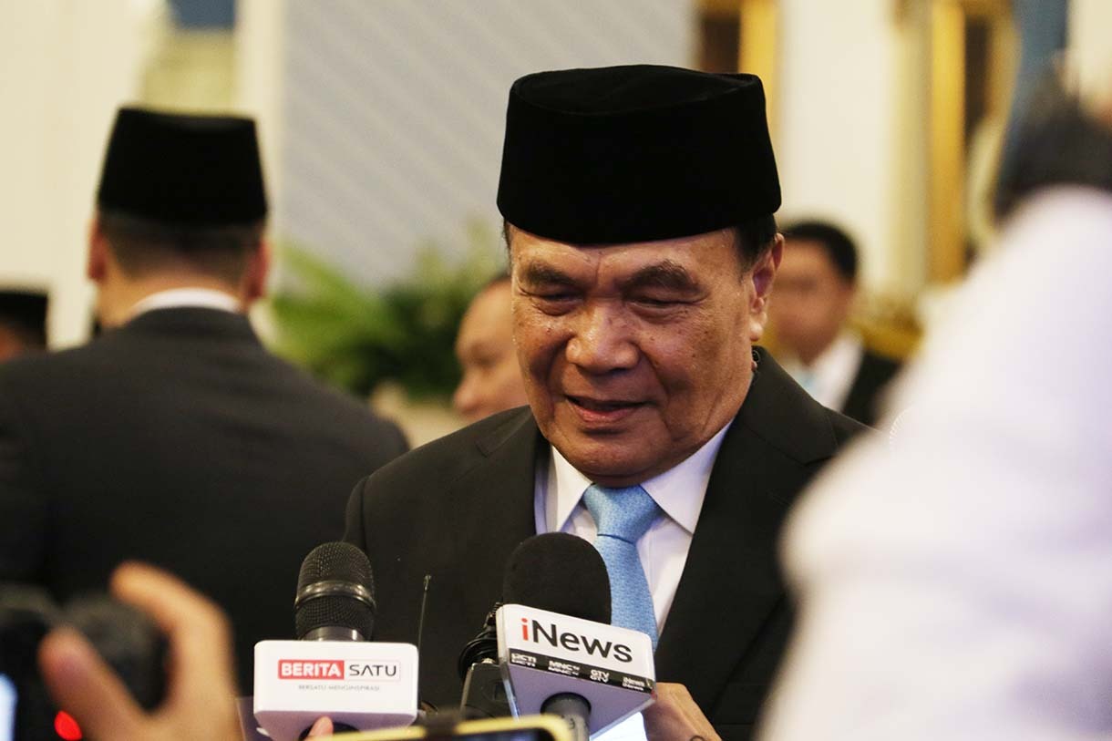 Menko Polkam Djamari Chaniago berikan keterangan seusai dilantik. (BeritaNasional/Oke Atmaja)