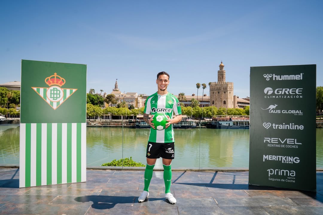Pindah Permanen ke Real Betis, Antony Keluarkan Unek-unek Antony, rekrutan anyar Real Betis. (Foto/Instagram Real Betis)