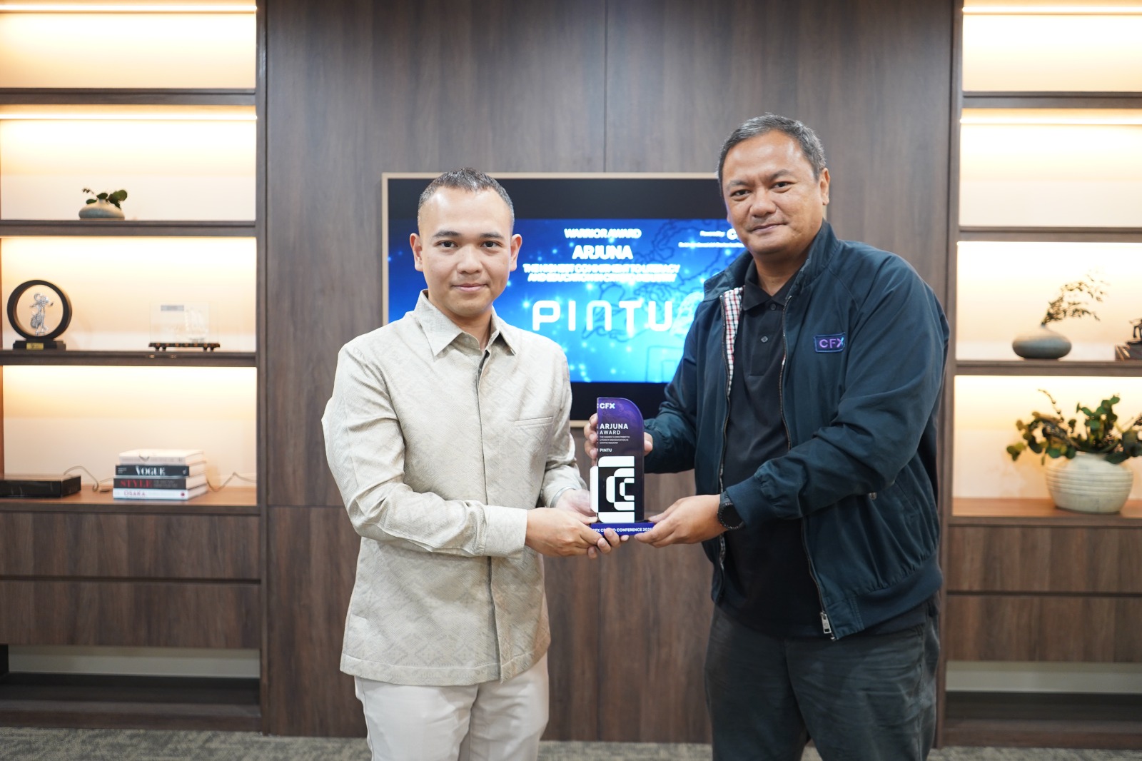 Aplikasi Kripto Pintu diganjar Arjuna Award dari CFX berkat program literasi. (foto/doc. Pintu)