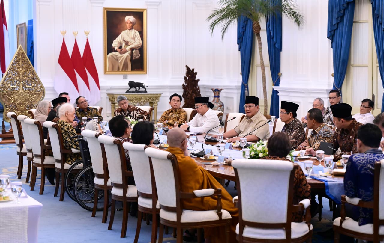 Momen presiden Prabowo Subianto menerima sejumlah tokoh Gerakan Nurani Bangsa, di Istana Merdeka. (Foto/Setpres)