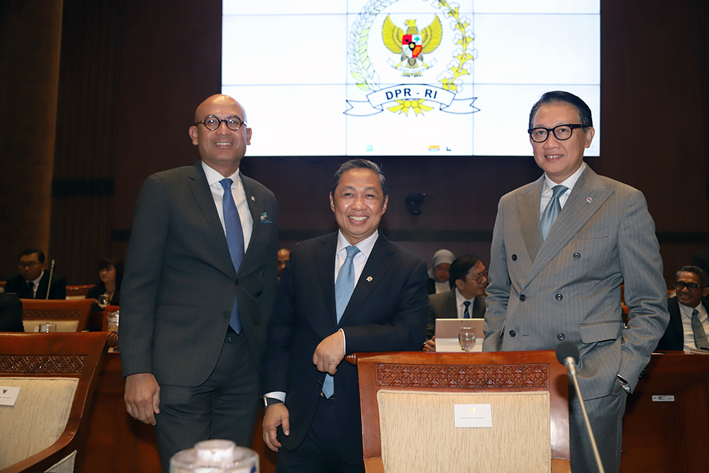 Rapat Kerja Komisi I dengan Kementerian Luar Negeri. (BeritaNasional/Elvis Sendouw)