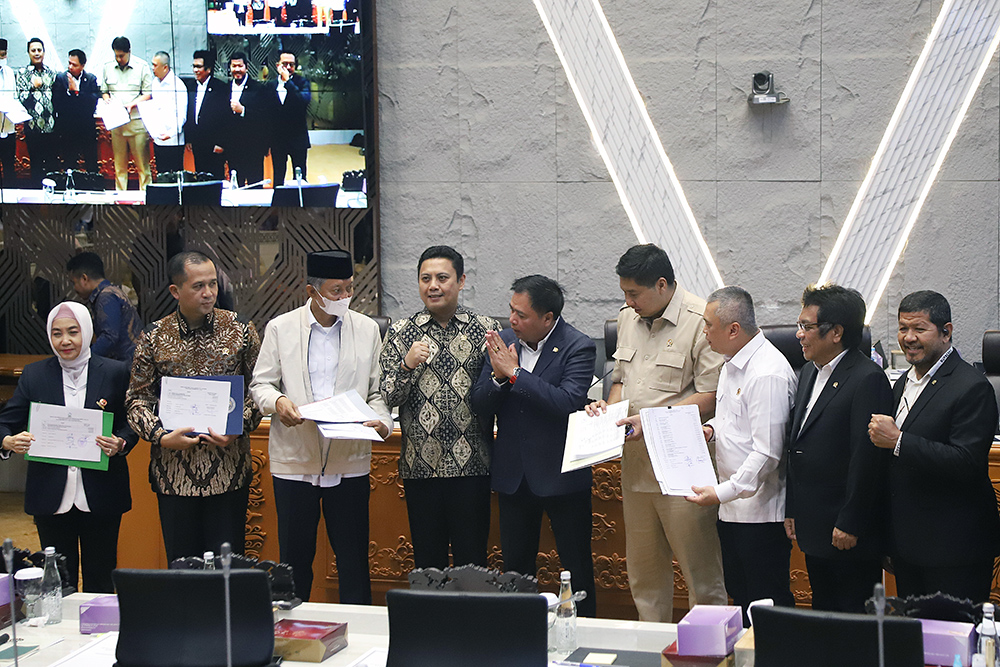 Rapat Kerja Komisi V bersama Kementerian dan Lembaga bahas Anggaran. (BeritaNasional/Elvis Sendouw)