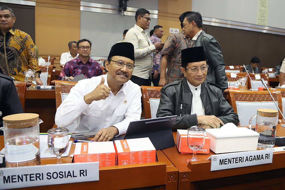 Rapat Kerja Komisi VIII dengan Menteri Agama (Menang) Nasaruddin Umar dan Menteri Sosial (Mensos) Syaifullah Yusuf (Gus Ipul). (BeritaNasional/Elvis Sendouw)
