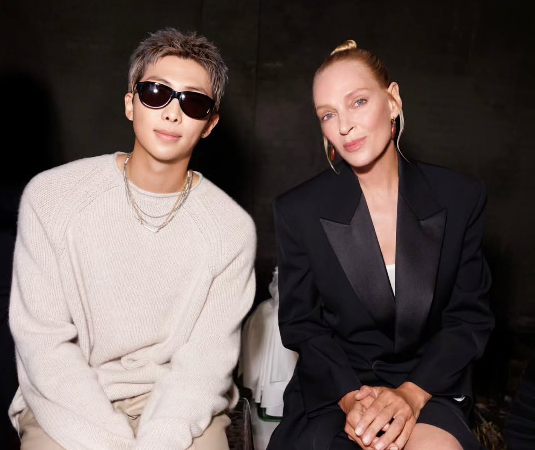 RM BTS saat di ajang Milan Fashion Week Spring/Summer 2025. (Foto/instagram rkive)