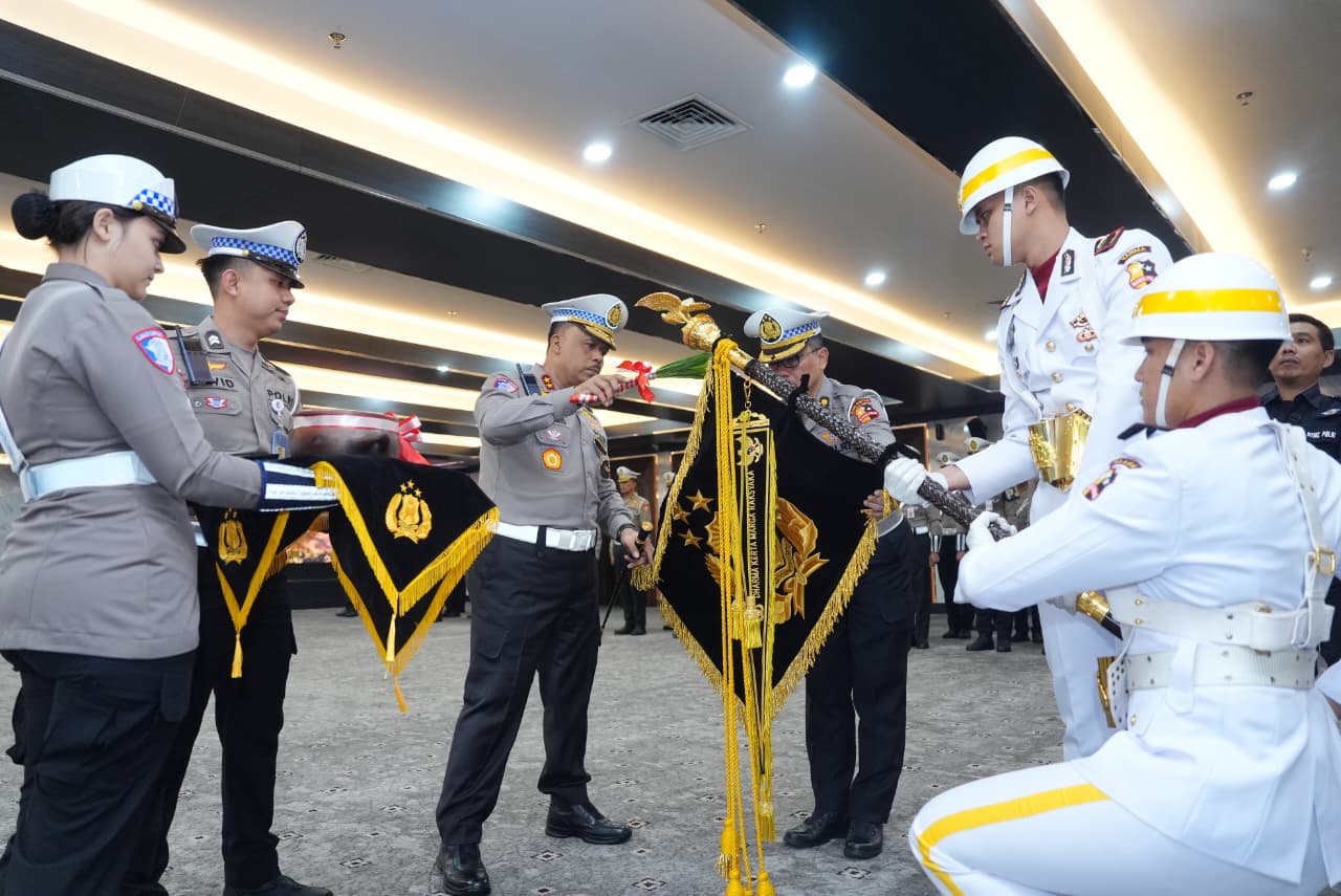 Korlantas Polri menggelar Upacara Pencucian Pemuliaan Pataka. (Foto/Dok Korlantas Polri)