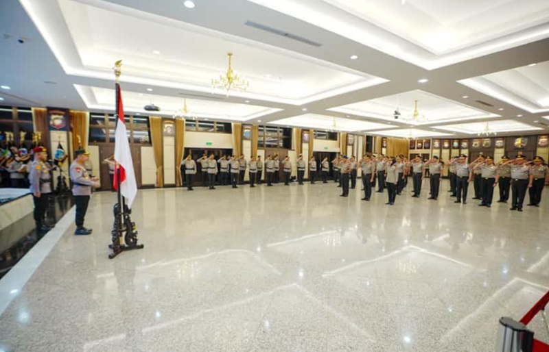 Perwira Polri naik pangkat (Beritanasional/Bachtiar)