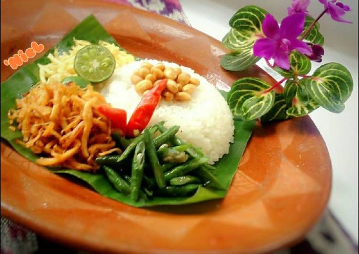 Nasi Balap Puyung salah satu makanan khas Lombok. (Foto/doc. pinterest)