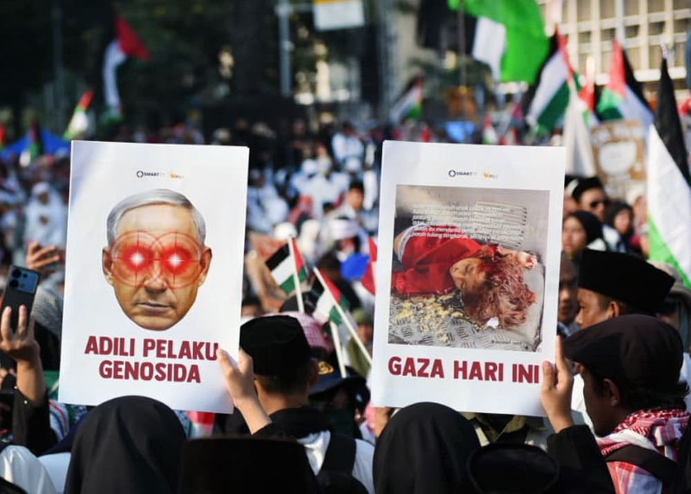 Aksi damai massa mendukung Palestina. (BeritaNasional/Elvis Sendouw)