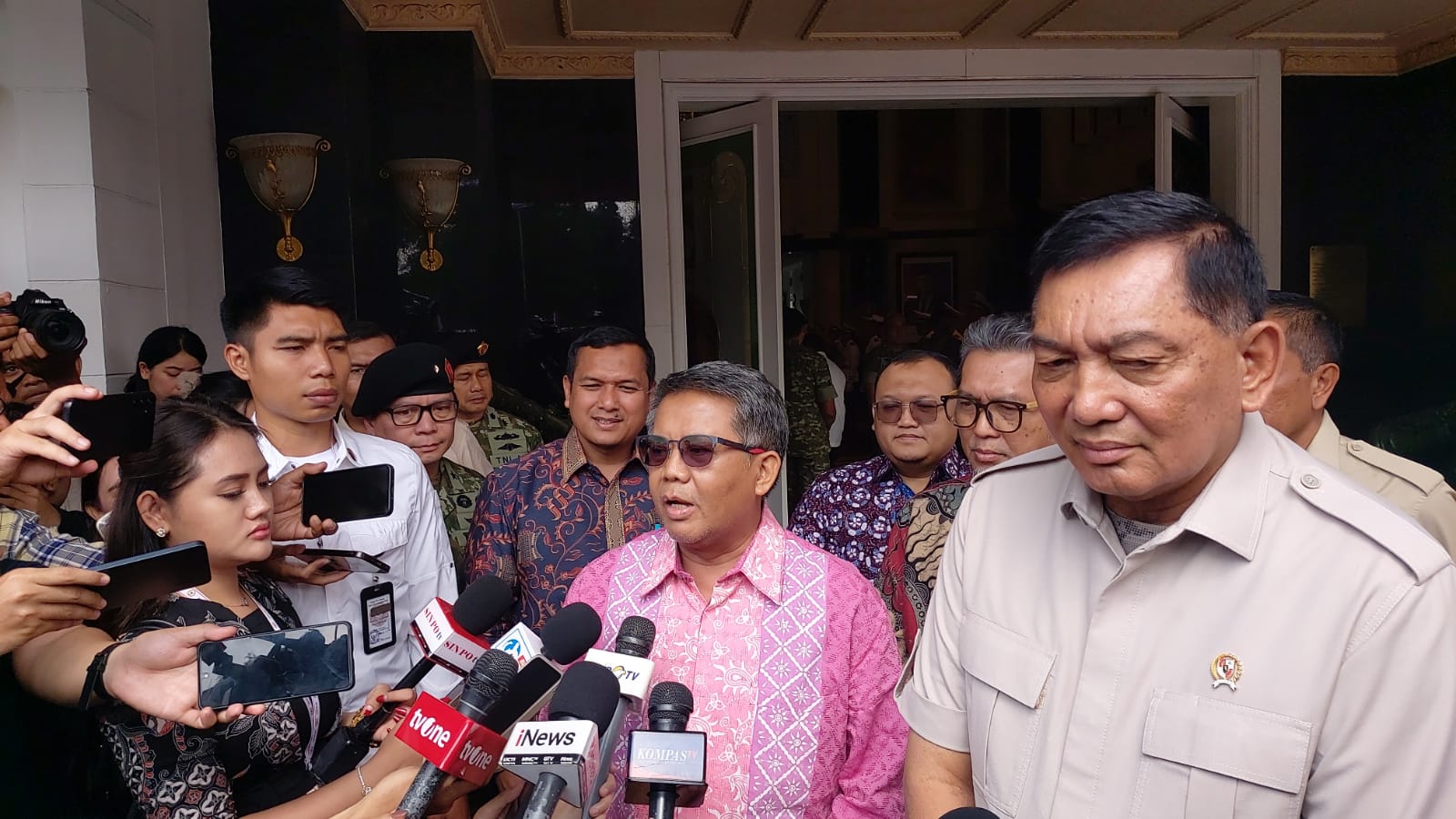 Bertemu Menhan, Pengurus PKS Baru Diberi Penjelasan soal Sishankamrata Bertemu Menhan, pengurus baru PKS dijelaskan soal Sishankamrata. (Beritanasional.com/Ahda)