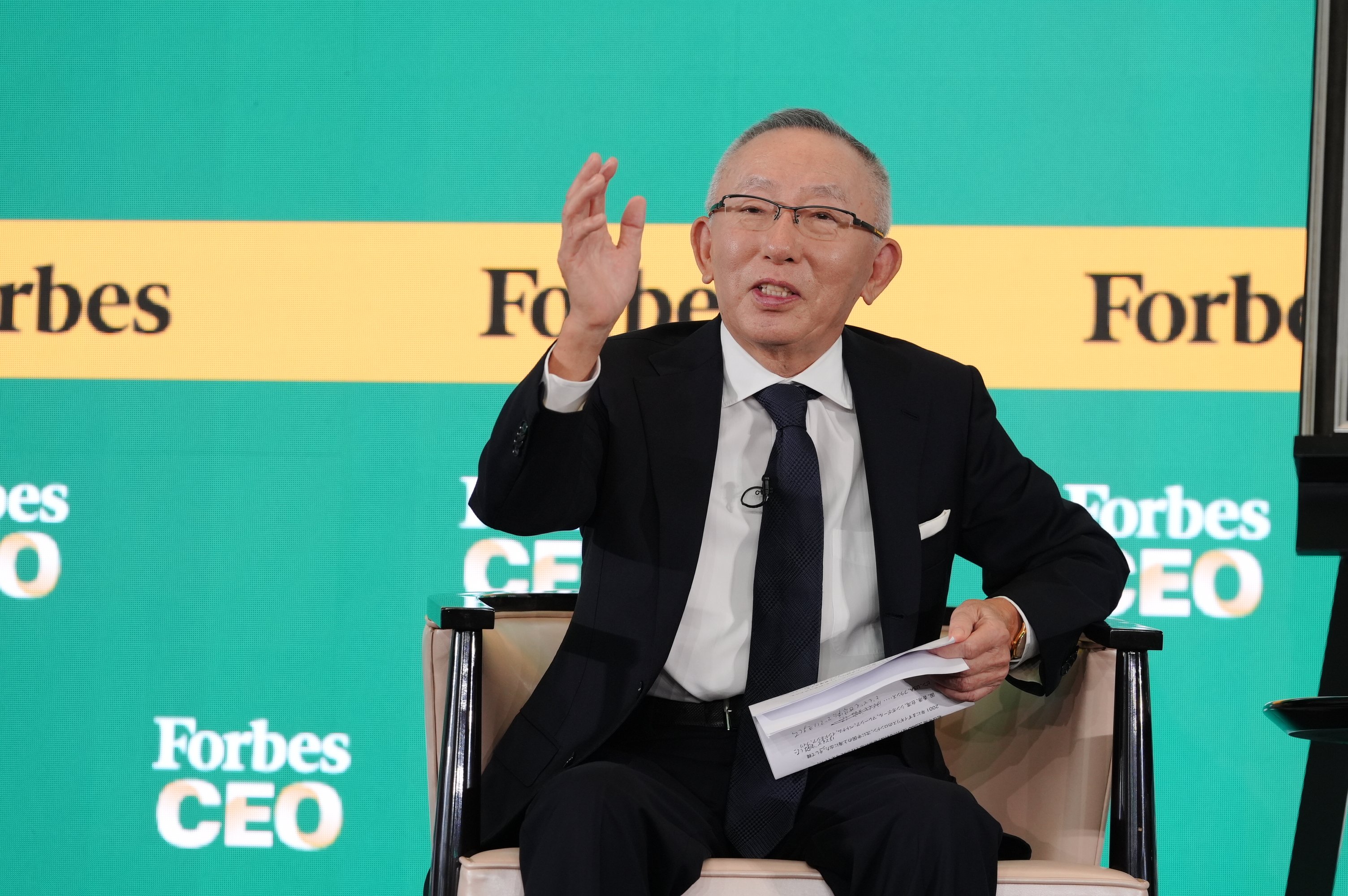Bos Uniqlo Ajak Asia Kompak Hadapi Tarif Resiprokal Trump Bos Uniqlo ajak Asia kompak hadapi Tarif Resiprokal Trump. (Foto/@forbesasia)
