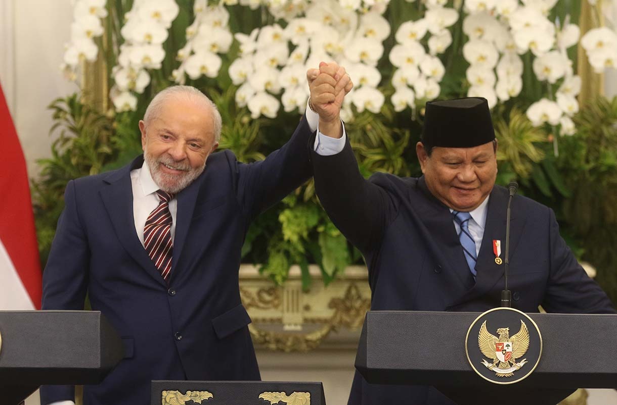 Presiden Prabowo Subianto (kanan) bersama Presiden Republik Federasi Brasil Luiz Inácio Lula da Silva di Istana Negara, Jakarta. (BeritaNasional/Oke Atmaja)