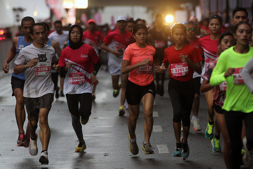 CFD Sudirman-Thamrin Ditiadakan 26 Oktober karena Jakarta Running Festival Sejumlah masyarakat tengah mengikuti lomba lari. (BeritaNasional/ho/Elvis).