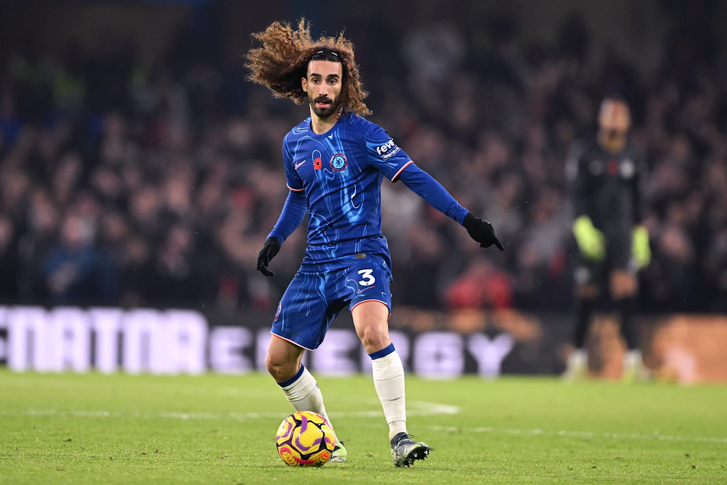 Cucurella Ungkap Laga Kontra Liverpool Jadi Tolok Ukur Kekuatan Chelsea Bek Chelsea Cucurella. (Foto/chelseafc.com)