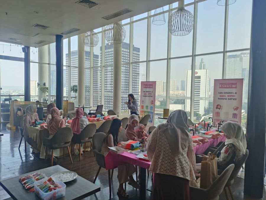 Eskulin rayakan 25 tahun dengan wewangian baru untuk remaja. (Foto/Doc. PT Kino)