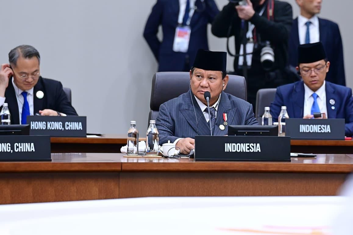 Presiden Prabowo Subianto dalam sesi pertama 'APEC Economic Leaders' Meeting (AELM). (Foto/BPMI)