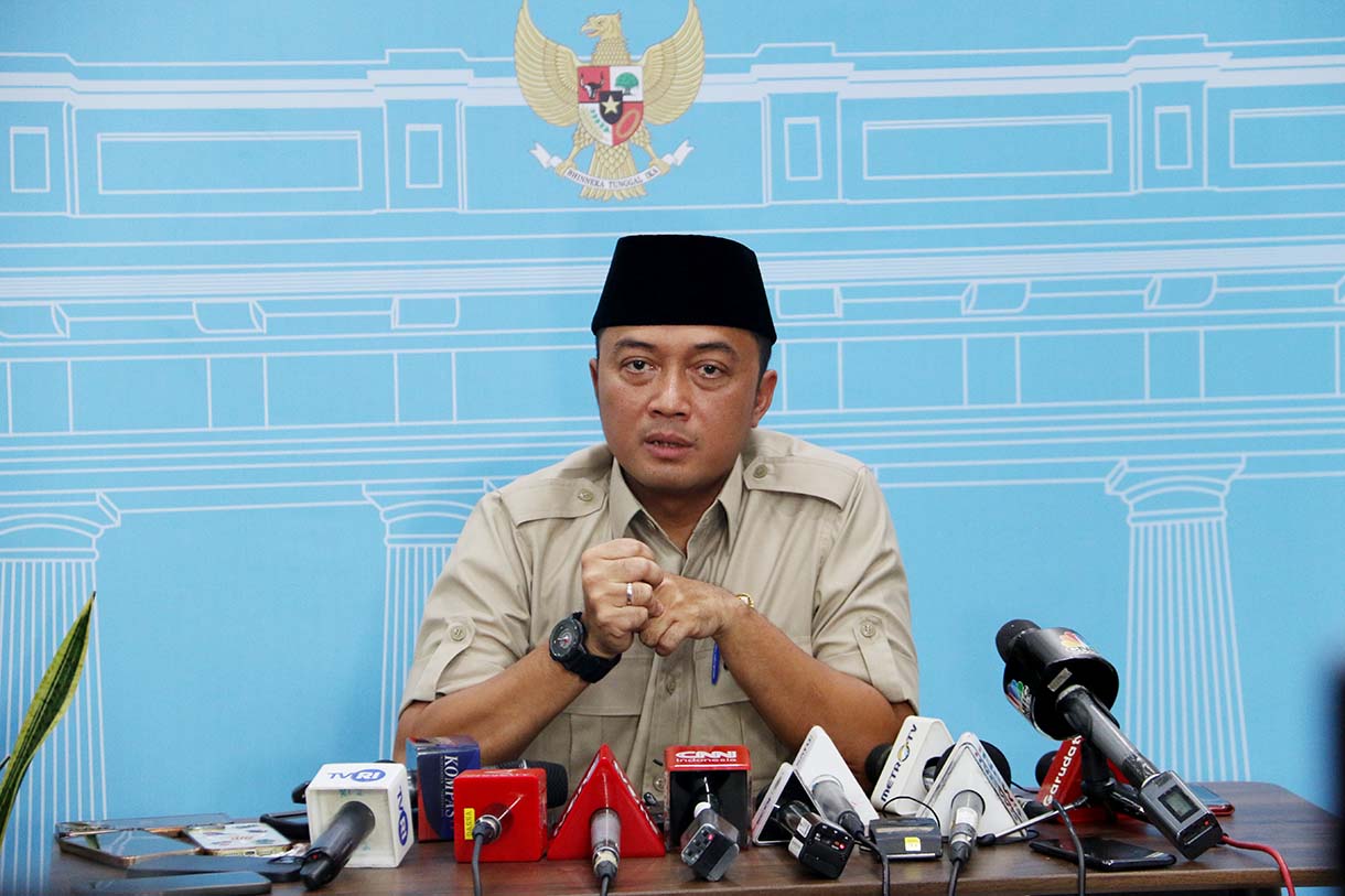 Mensesneg Prasetyo Hadi memberikan keter (BeritaNasional/Oke Atmaja)