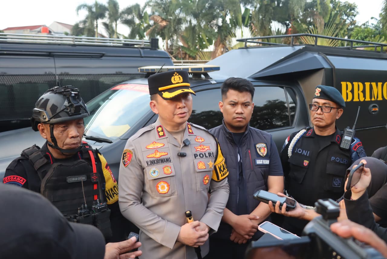 Polres Tangsel periksa teror bom di sekolah (Beritanasional/Bachtiarudin)
