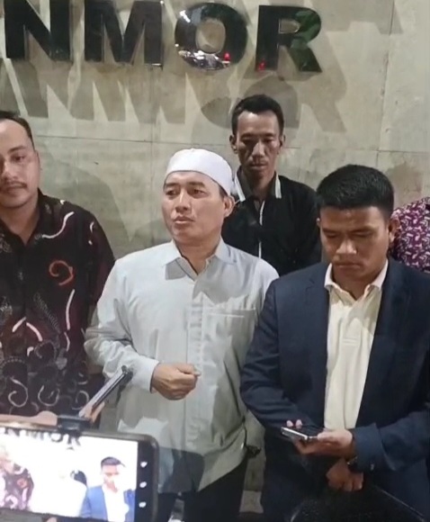 Perwakilan Alumni Prabu saat melapor ke Polda Metro Jaya. (BeritaNasional/Bachtiarudin Alam)