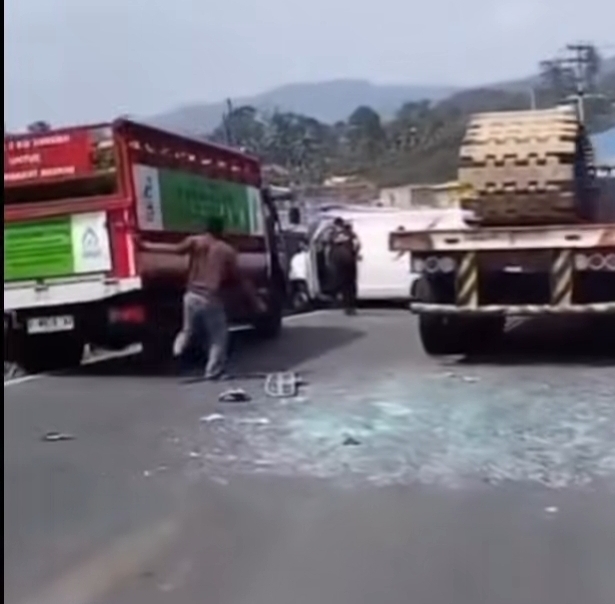 Kecelakaan beruntun di jalur Sukabumi-Bogor. (Foto/Istimewa)