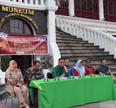 Kemenbud Gelar Pameran Prangko Pendiri Bangsa Perdana di Palembang, Ada Seminar Filateli Hingga Festival Jumpa Museum Kemenbud gelar Pameran Prangko Pendiri Bangsa perdana di Palembang, ada seminar filateli hingga Festival Jumpa Museum. (Foto/@kebudayaanpalembang)