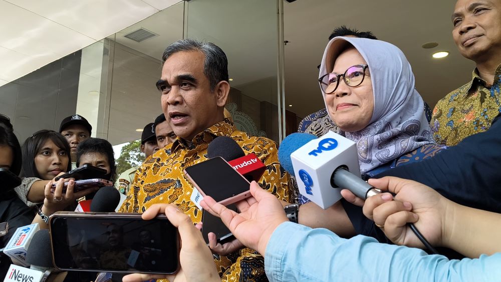 Ketua MPR RI Ahmad Muzani saat diwawancarai. (BeritaNasional/Ahda)