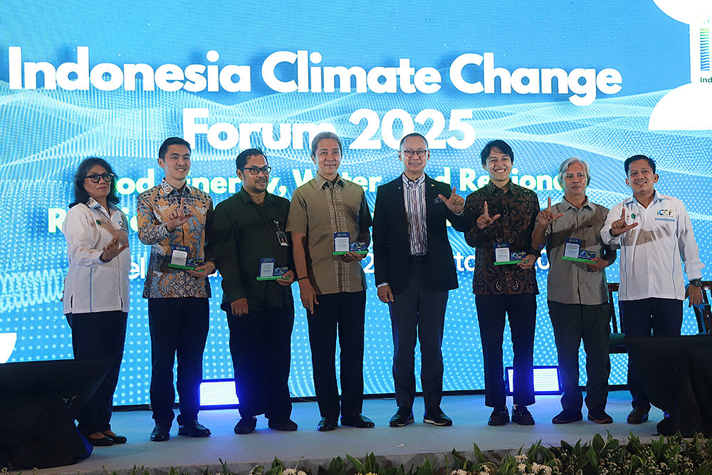 MPR RI bersama Emil Salim Institute (ESI) menyelenggarakan Indonesia MPR bersamaClimate Change Forum (ICCF) ke-3 di Jakarta. (BeritaNasional/Elvis Sendouw)