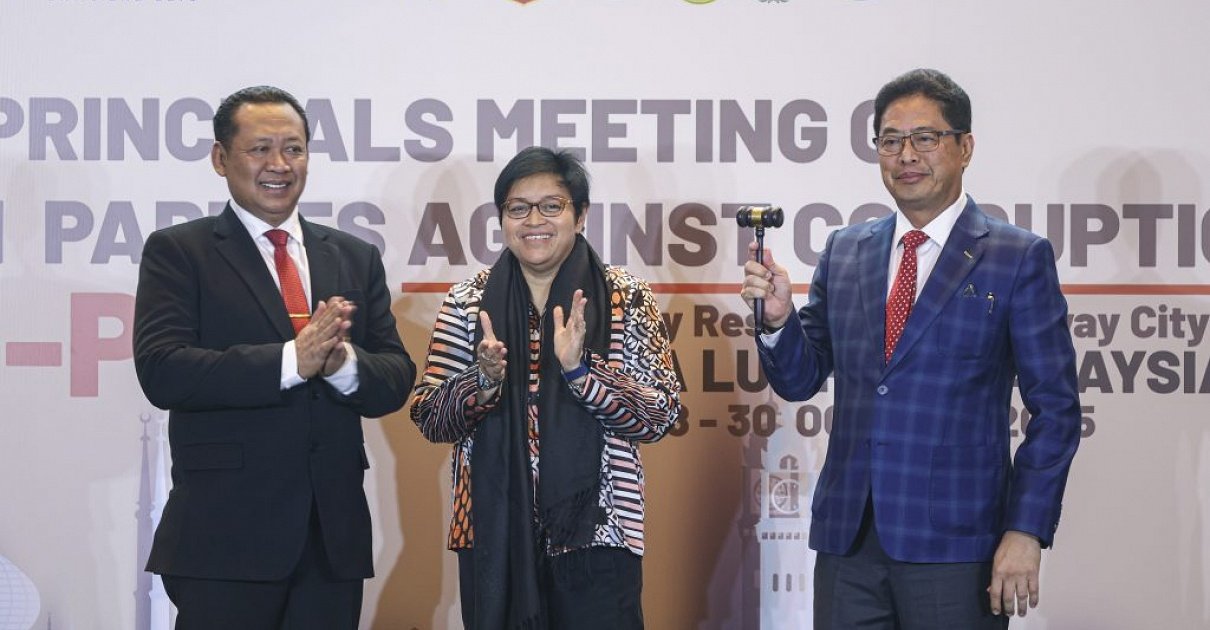 KPK Serahkan Kepemimpinan ASEAN-PAC kepada Malaysia. (Foto/Dok KPK)