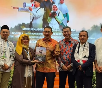 Lewat Sanfest 2025, Fadli Ingin Kenalkan Tradisi dan Peran Santri Lewat Sanfest 2025, Fadli ingin kenalkan tradisi dan peran santri. (Foto/@fadlizon)