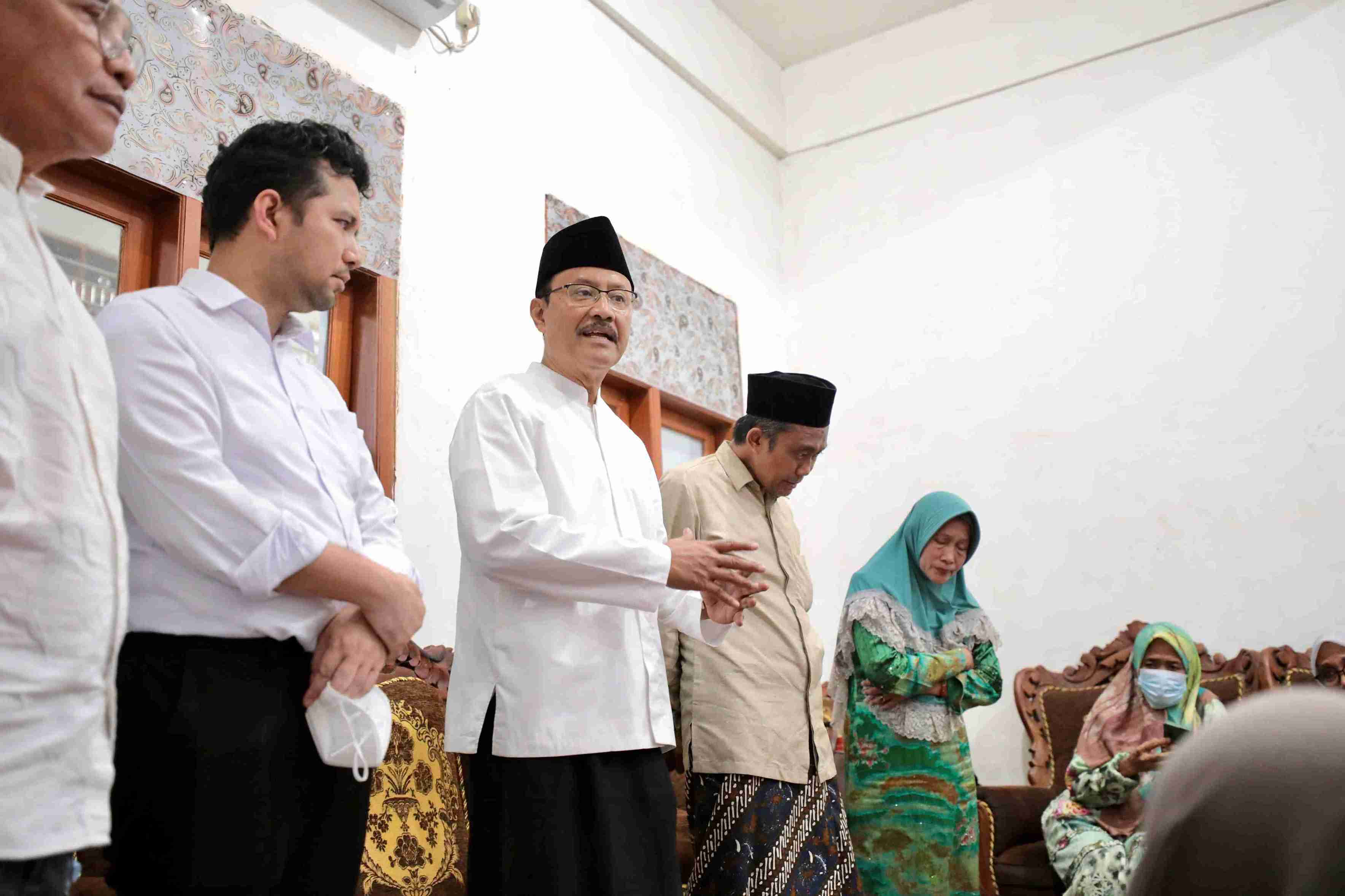 Mensos Gus Ipul Beri Dukungan Moril di Pesantren Al Khoziny. (Foto/Kemensos)