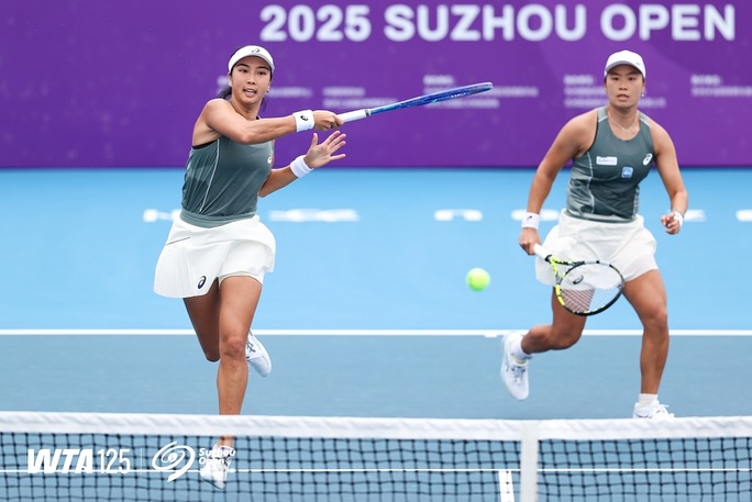 Pasangan ganda putri Indonesia Aldila Sutjiadi dan Janice Tjen di turnamen WTA 125 Suzhou. (Foto/Instagram Janice Tjen)