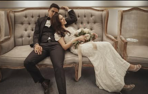 Perjalanan cinta Raisa dan Hamish Daud, dari Hari Patah Hati Nasional hingga kabar perceraian (Unggahan hari jadi pernikahan Raisa dan Hamish yang ke-6 pada 2023). (Foto/@raisa6690)