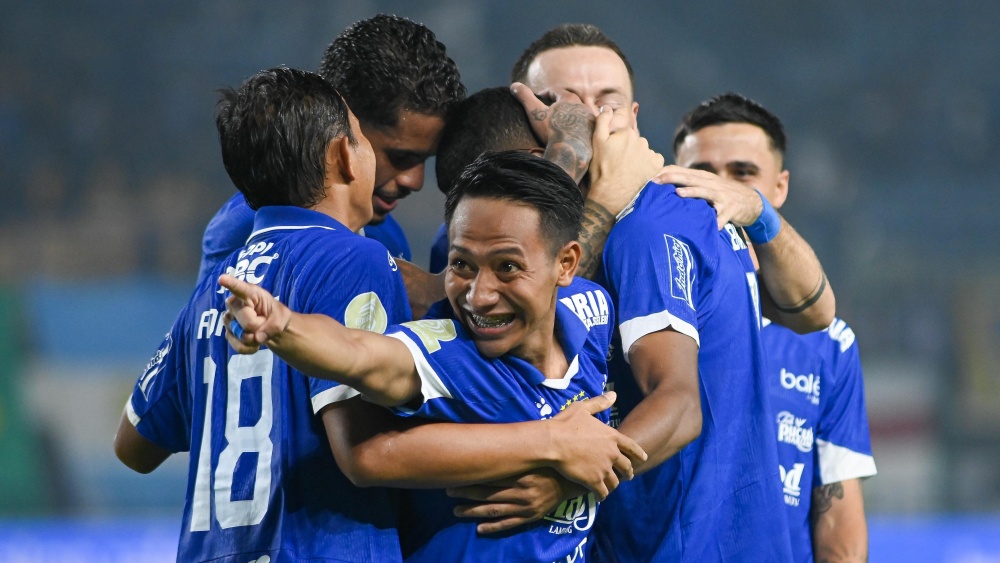 Bojan Hodak Ungkap Rahasia di Balik Kemenangan Persib Meski Bermain dengan 10 Pemain Persib vs Persis Solo. (Foto/ileague.id)