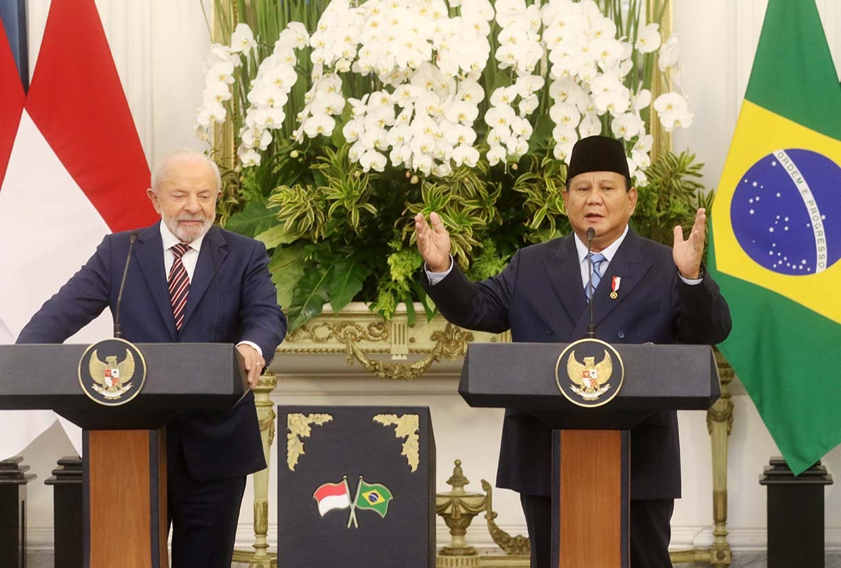 Presiden Prabowo Subianto bersama Presiden Republik Federasi Brasil Luiz Inácio Lula da Silva di Istana Merdeka Jakarta. (BeritaNasional/Oke Atmaja)