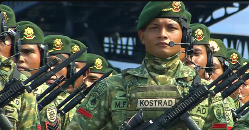 Suasana HUT ke-80 TNI di Monumen Nasional, Jakarta, Minggu (5/10/2025). (Foto/tangkapan layar)
