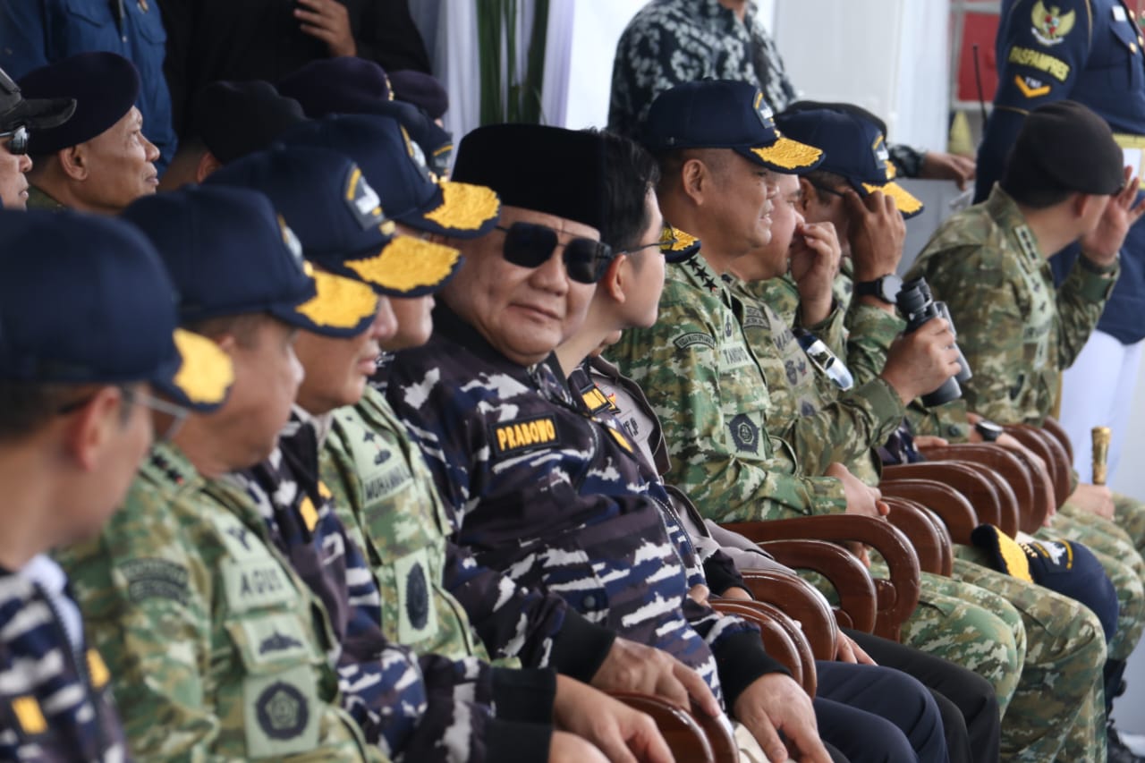 Presiden Prabowo Subianto saksikan parade kapal perang. (BeritaNasional/Oke Atmaja)