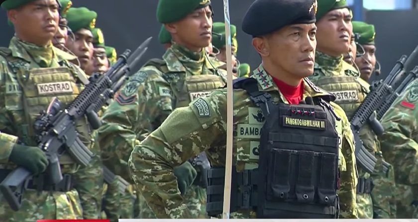 Suasana HUT ke-80 TNI di Monumen Nasional, Jakarta, Minggu (5/10/2025). (Foto/tangkapan layar)
