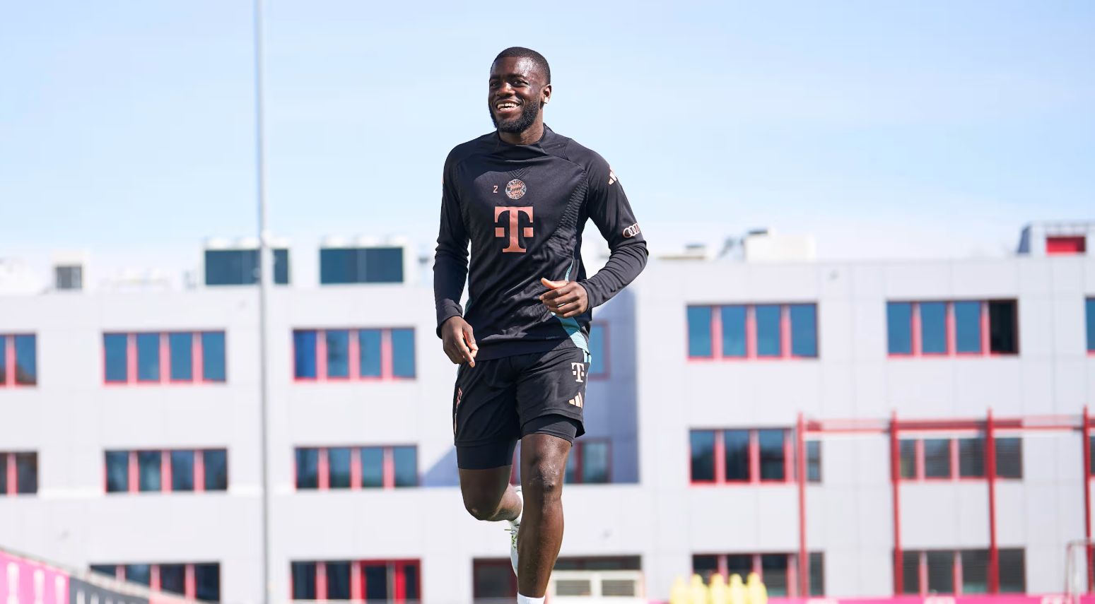 Penggawa Bayern Munchen Dayot Upamecano. (Foto/fcbayern.com)