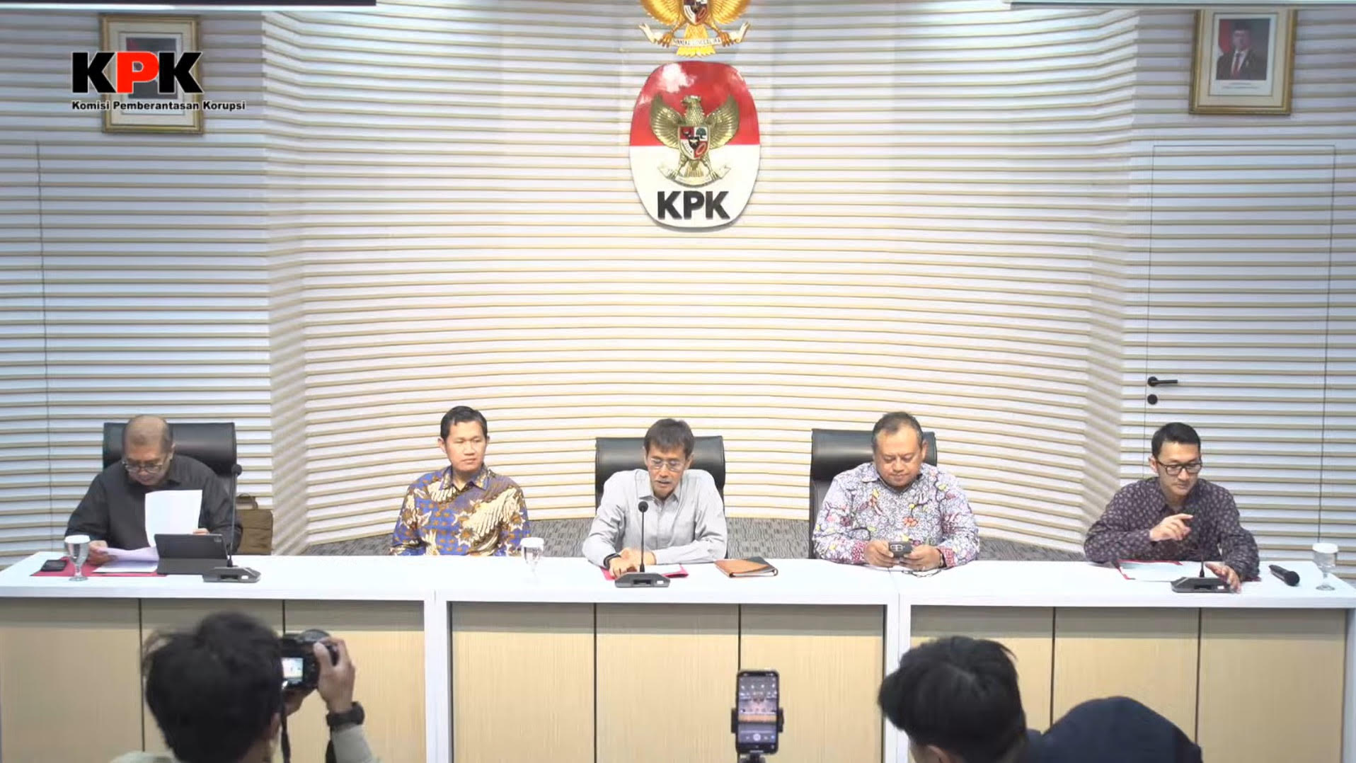 Sekjen KPK jelaskan alasan seleksi terbuka jabatan pimpinan tinggi KPK hanya untuk PNS. (Beritanasional.com/Panji)