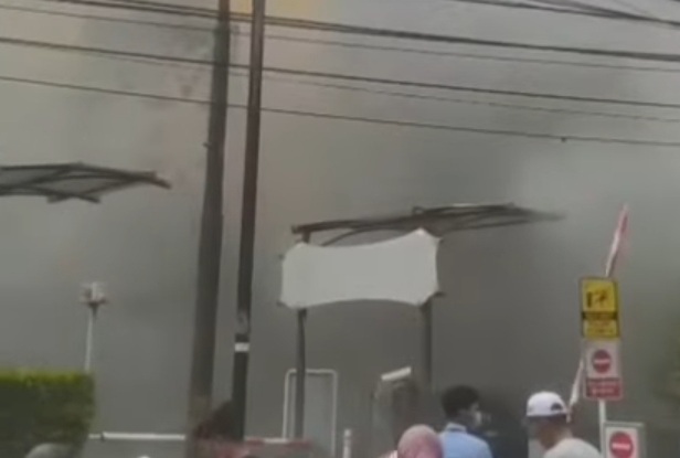 Sempat Bikin Panik Pasien, Kebakaran di RS Hermina Bekasi Berhasil Dipadamkan Sempat Bikin Panik Pasien, Kebakaran di RS Hermina Bekasi Berhasil Dipadamkan. (Foto/istimewa)