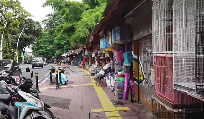 Kondisi Pasar Barito (Foto/Youtube Seamata)