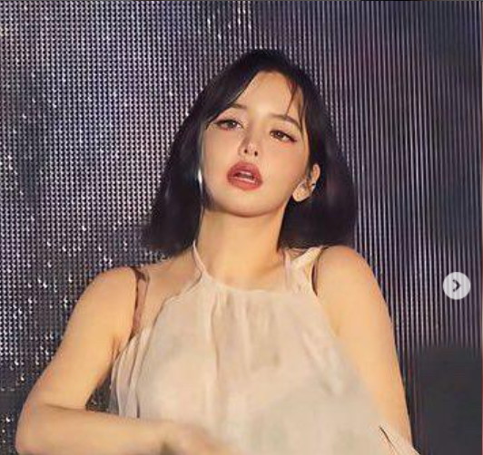 Viral cerita Park Bom diperlakukan buruk sampai gugat YG Entertainment.(Foto/@newharoobompark)