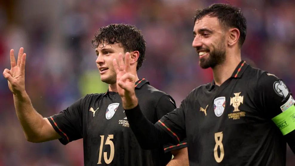 Penggawa Timnas Portugal berselebrasi setelah lolos ke Piala Dunia 2026. (Foto/Dok UEFA)