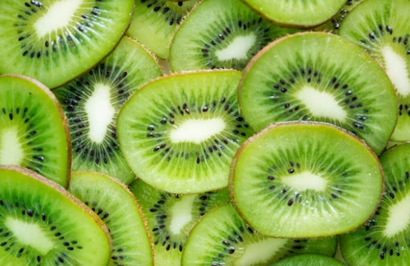 Buah kiwi banyak kalsium (Foto/Freepik)