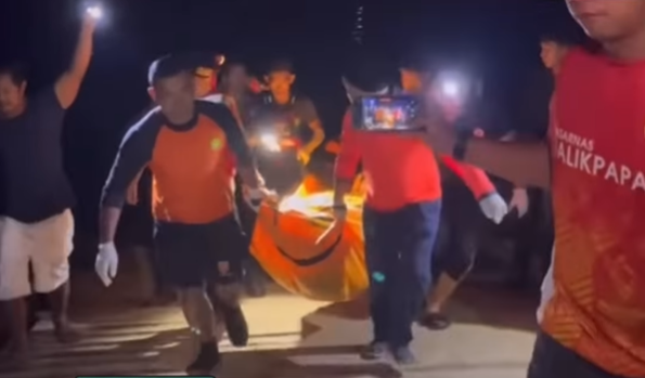 8 korban tenggelamnya kapal feri di Sungai Mahakam ditemukan meninggal dunia. (Foto/Tim SAR)