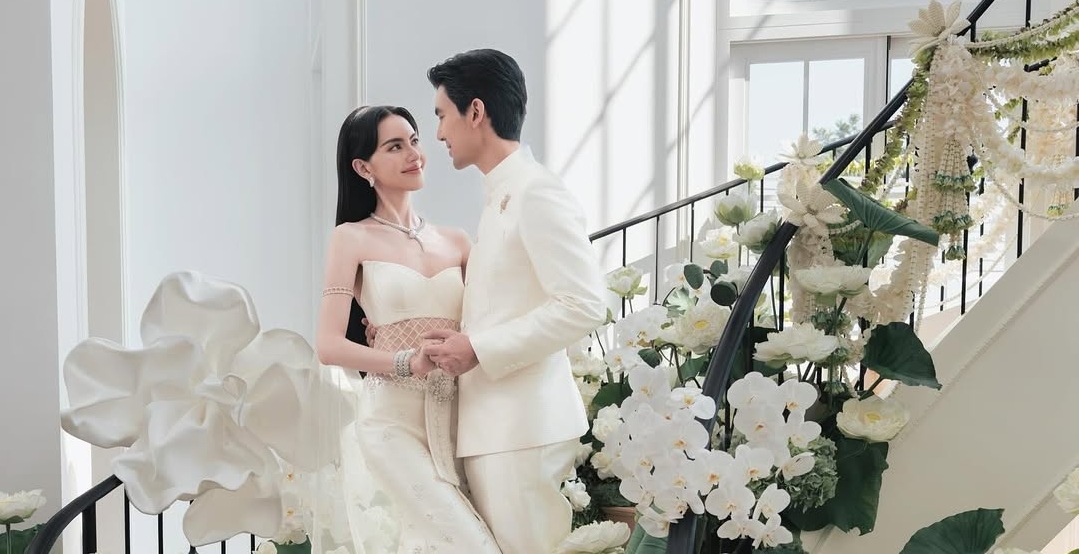 Aktris Thailand Davika Hoorne dan Ter Chantavit Gelar Pernikahan Romantis. (Foto/instagram Davikah)