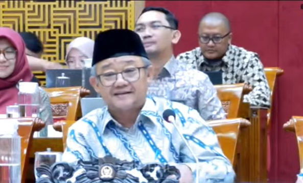 Bikin geleng-geleng, Mendikdasmen Abdul Mu'ti buka data adanya pembocoran soal hingga live streaming saat pengerjaan TKA. (Foto/YouTube Komisi X DPR)