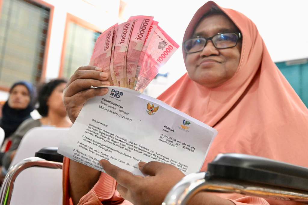 Bisa dapat Rp900 ribu jelang akhir tahun, simak cara cek BLT Kesra November 2025! (Foto/Laman Seskab)