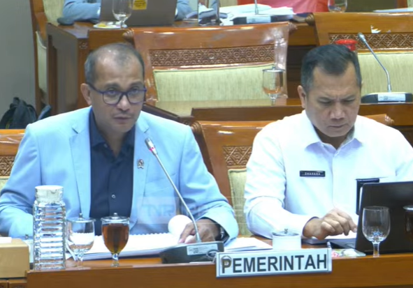 Bukan 25, Wamenkum: hanya perlu 3 aturan turunan tuk mengatur 25 ketentuan dalam KUHAP baru. (Foto/YouTube Komisi III DPR)