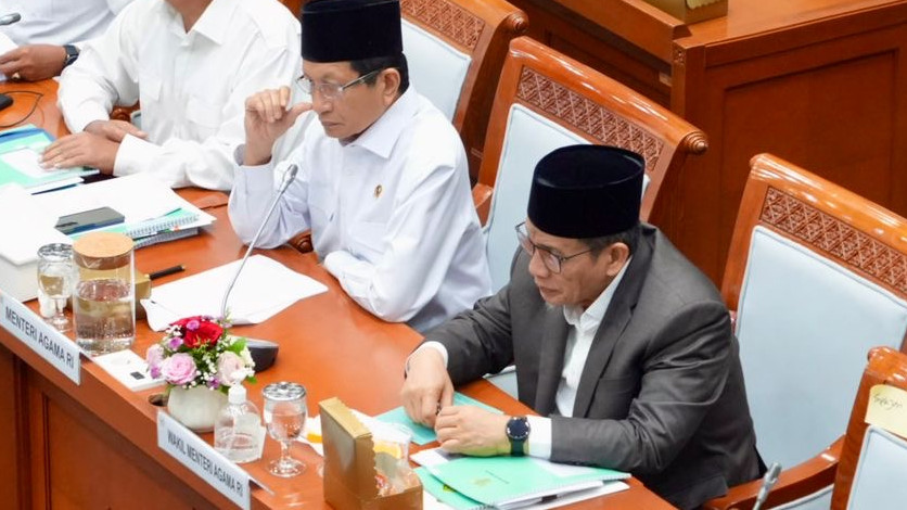 Menag Nasaruddin Umar dan Wamenag Romo Muhammad Syafii (kanan) di Gedung Parlemen, Senayan, Jakarta. (Foto/Dok Kemenag)